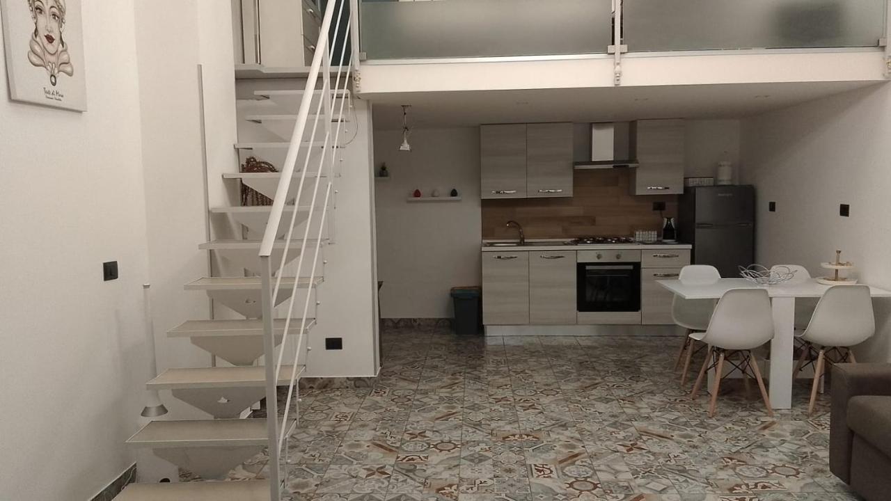 Apartment House Aury Syracuse